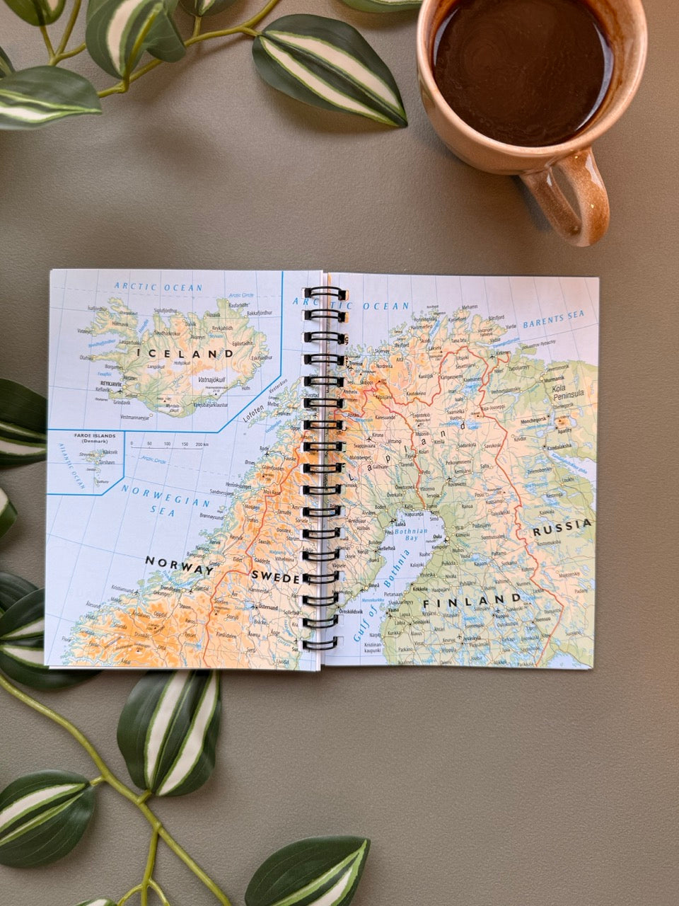 7.sans Futurum, imitert skinn sort 2026